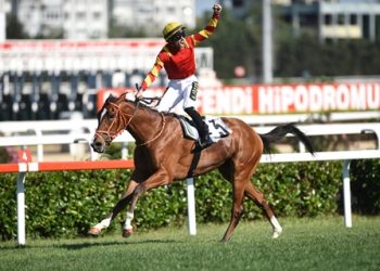 98. Gazi Koşusu’nda birinciliğe Dragon Flame uzandı